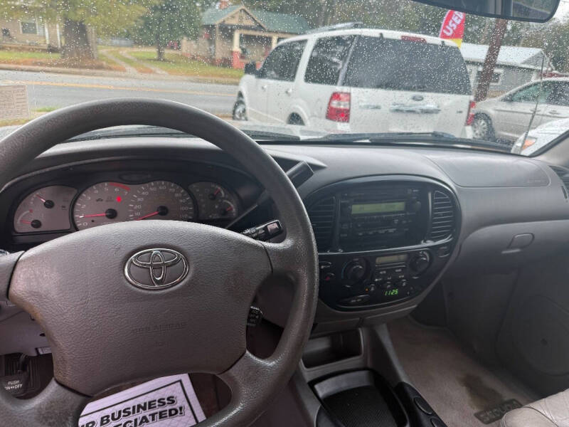 2003 Toyota Sequoia SR5