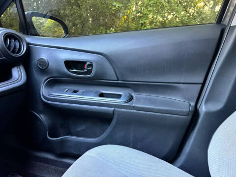 2016 Toyota Prius c