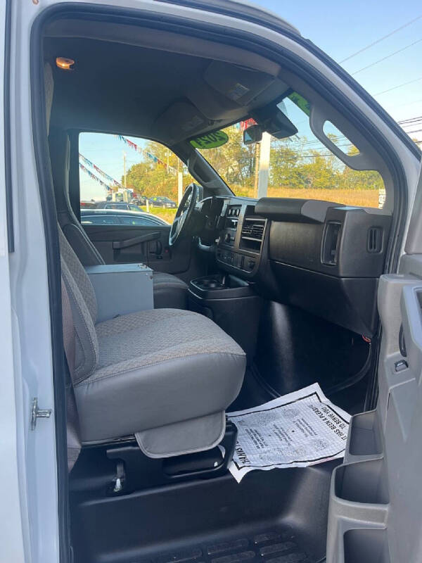 2021 Chevrolet Express 2500