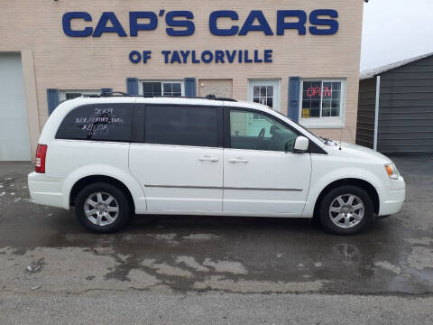 2009 Chrysler Town and Country for sale at Caps Cars Of Taylorville in Taylorville IL