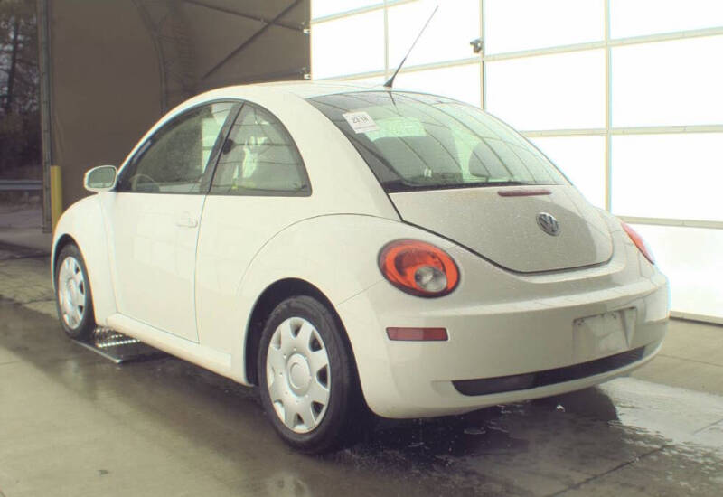 2010 Volkswagen New Beetle