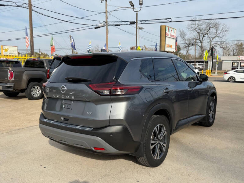 2021 Nissan Rogue SV