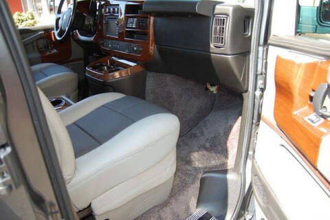 2017 GMC Savana 2500