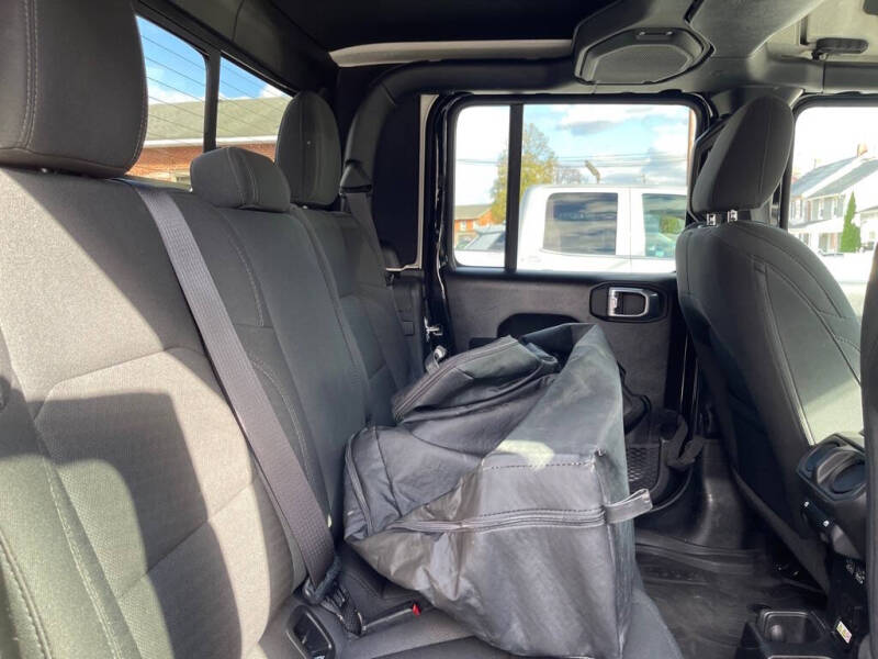 2022 Jeep Gladiator Altitude