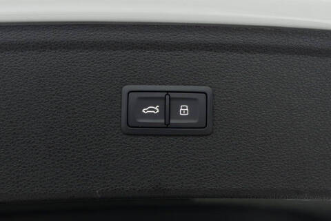 2024 Audi Q5 e quattro S line Prestg 55 TFSI