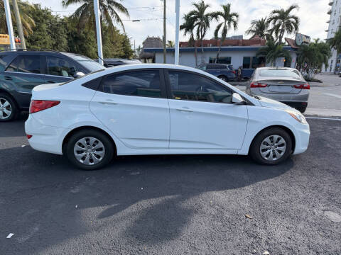 2017 Hyundai Accent SE