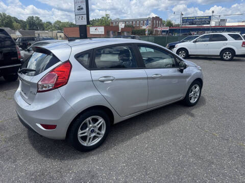 2017 Ford Fiesta SE