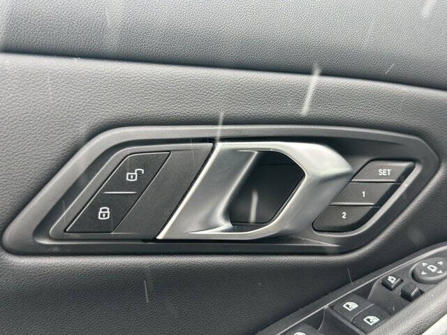 2024 BMW 3 Series 330i xDrive