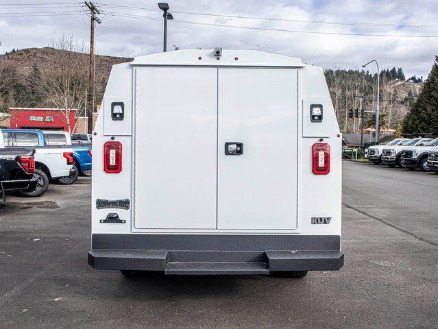 2025 Ford E-Series