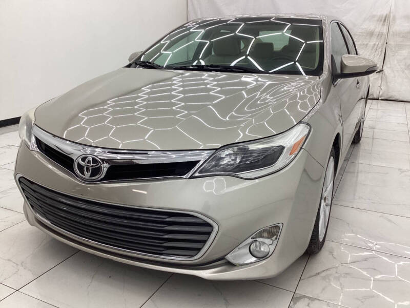 2013 Toyota Avalon XLE's photo