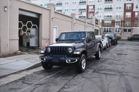 2022 Jeep Gladiator Sport