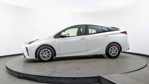 2022 Toyota Prius LE