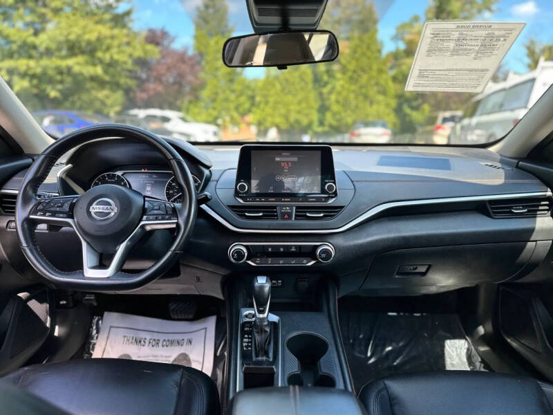 2021 Nissan Altima 2.5 SR