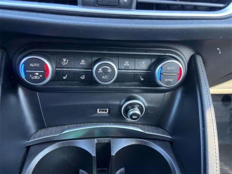 2022 Alfa Romeo Stelvio Ti