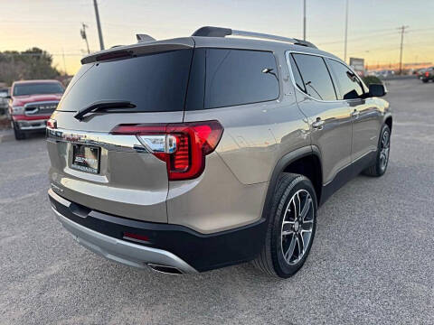 2023 GMC Acadia SLT