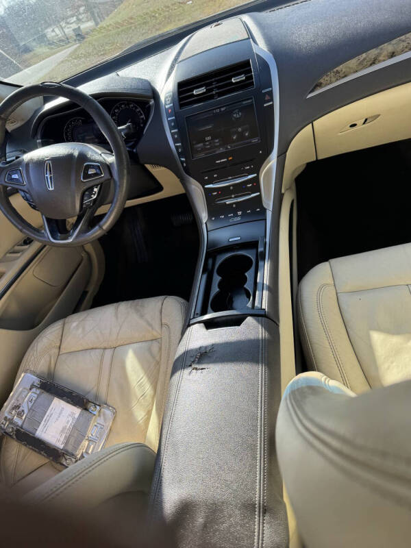 2014 Lincoln MKZ