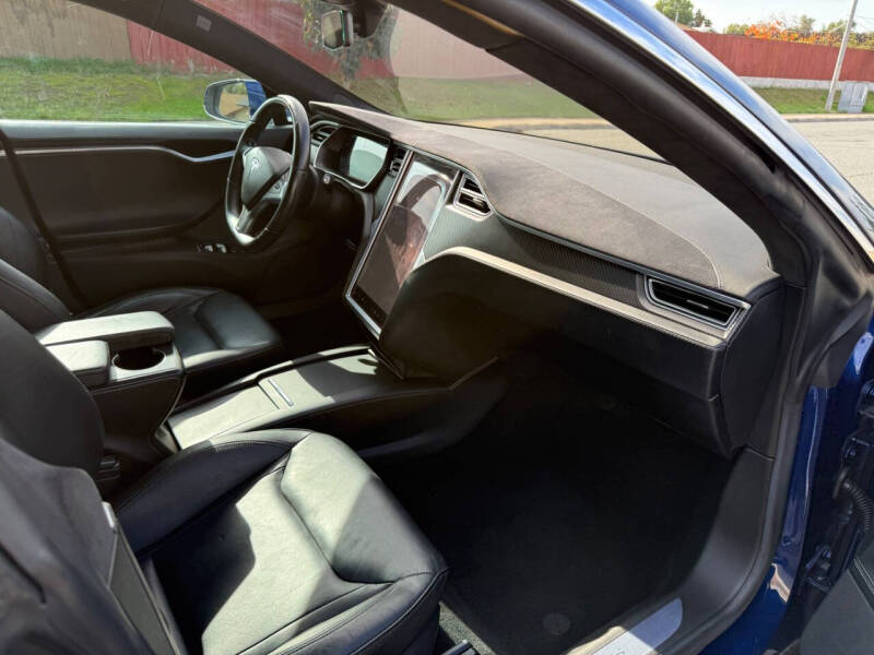 2016 Tesla Model S 70