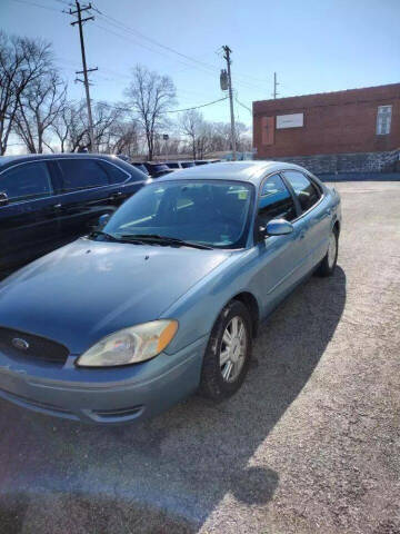 2005 Ford Taurus for sale at DRIVE-RITE in Saint Charles MO