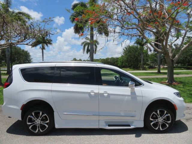 2022 Chrysler Pacifica Pinnacle