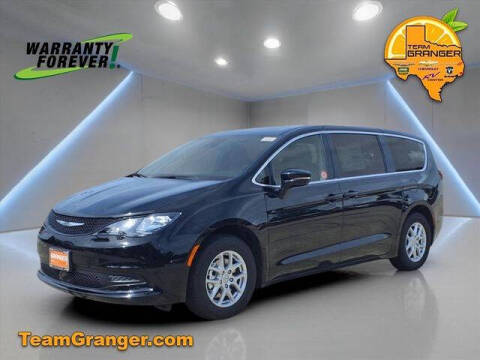 2025 Chrysler Voyager LX