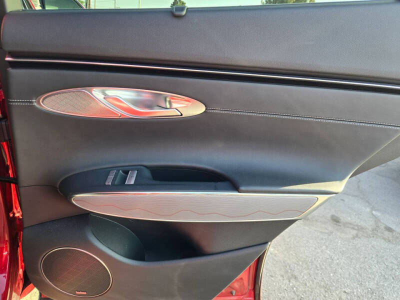 2023 Genesis GV70 2.5T Standard