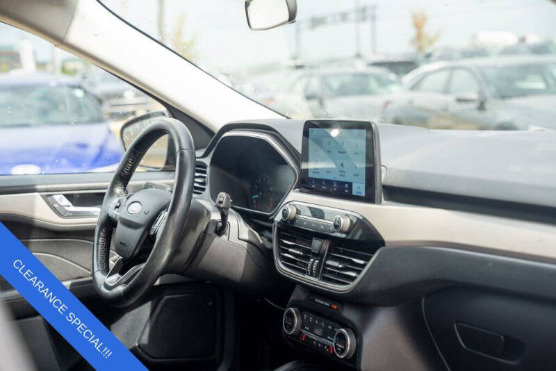 2021 Ford Escape SEL