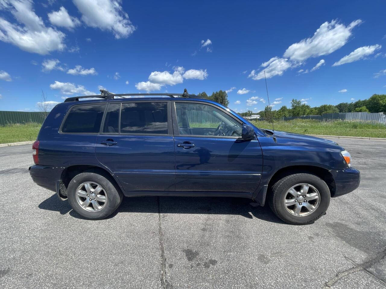 2004 Toyota Highlander for sale at Twin Cities Auctions in Elk River, MN