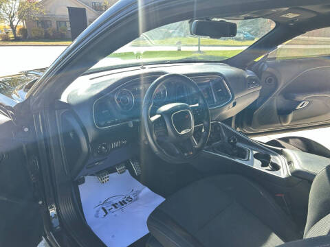 2016 Dodge Challenger R/T Shaker