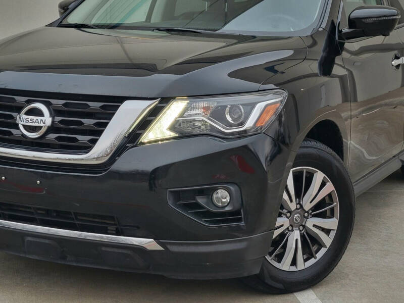 2019 Nissan Pathfinder SL