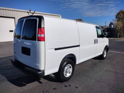 2025 Chevrolet Express 2500