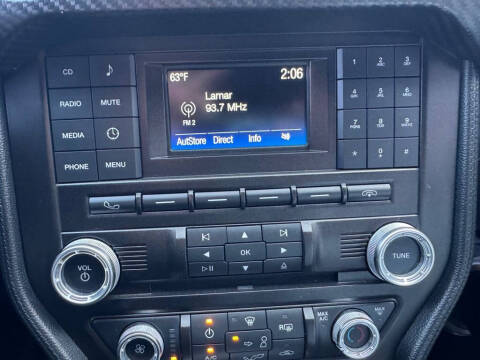 2017 Ford Mustang V6