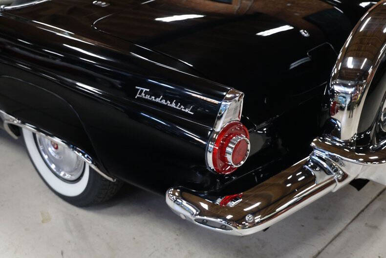 1956 Ford Thunderbird