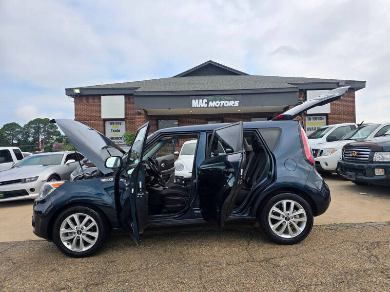 2018 Kia Soul +