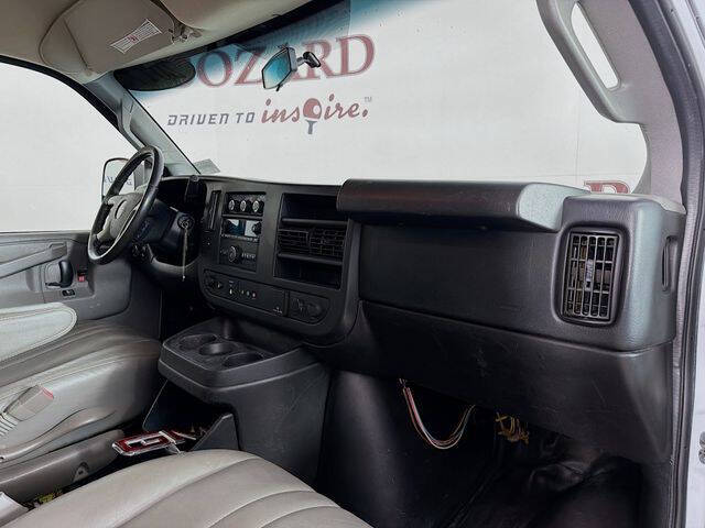 2017 GMC Savana 2500
