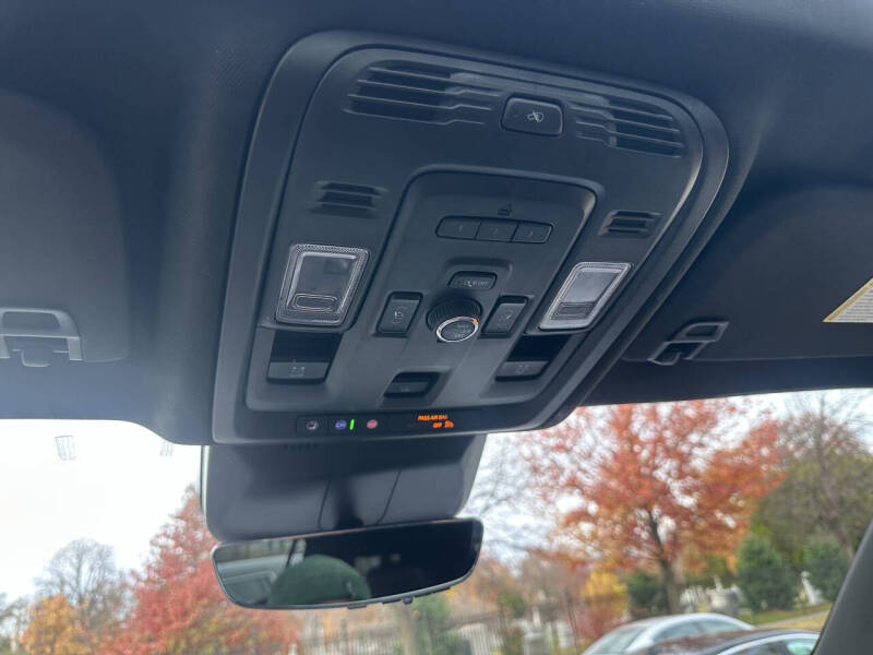 2022 Cadillac Escalade ESV Premium Luxury