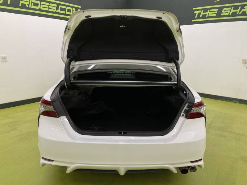 2019 Toyota Camry SE