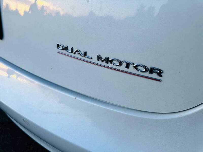 2019 Tesla Model 3 Base photo 7