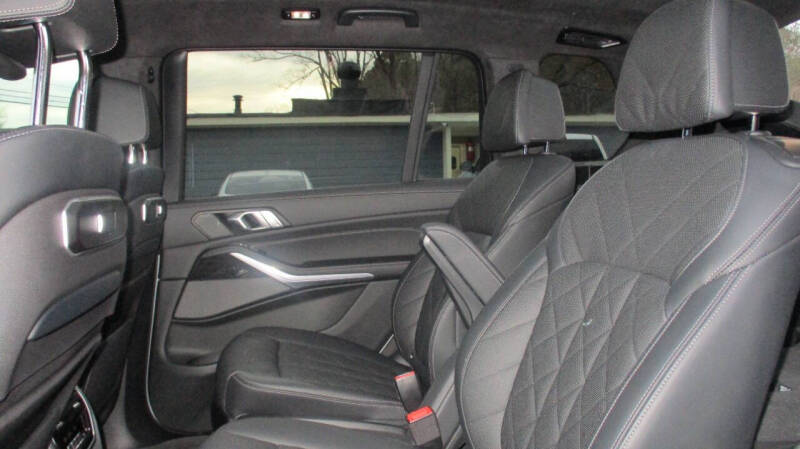 2023 BMW X7 xDrive40i