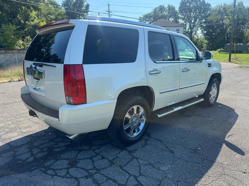 2007 Cadillac Escalade for sale at Car ConneXion Inc in Knoxville, TN