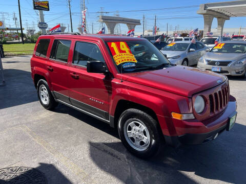 2014 Jeep Patriot for sale at Texas 1 Auto Finance in Kemah TX