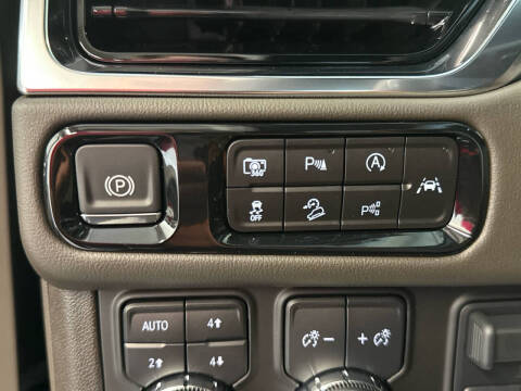 2025 GMC Yukon XL Elevation