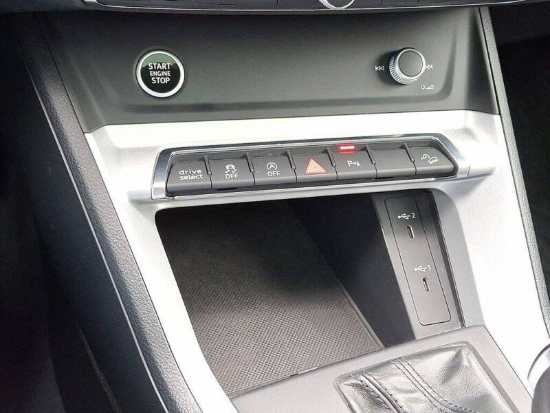 2022 Audi Q3 quattro S line Premium 45 TFSI