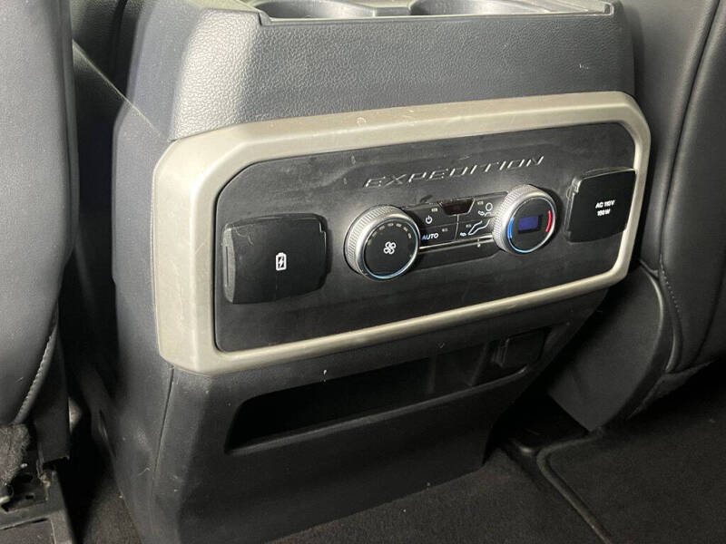 2023 Ford Expedition MAX XLT