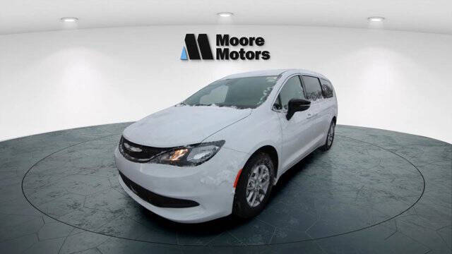 2026 Chrysler Voyager LX