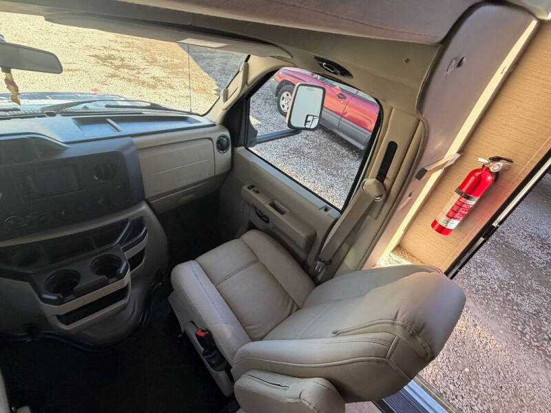 2019 Ford E-Series E-450 SD