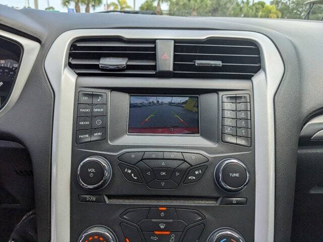2015 Ford Fusion 18
