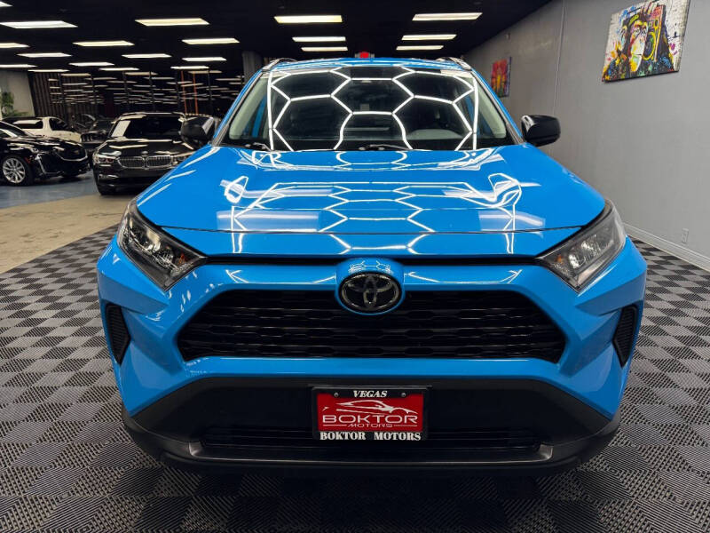 2020 Toyota RAV4 LE