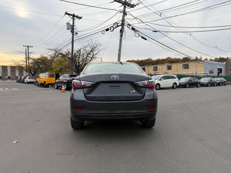 2017 Toyota Yaris iA