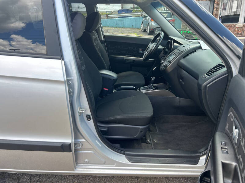 2013 Kia Soul +