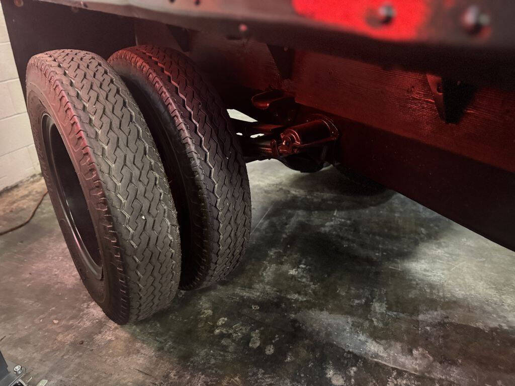 1947 Ford 1 TON FLAT BED 20